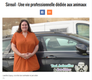 Article de journal local mettant en avant l'activité de garde d'animaux d'Angel Guardian, avec une photo de sa fondatrice Laetitia Dupuy devant son véhicule de transport.