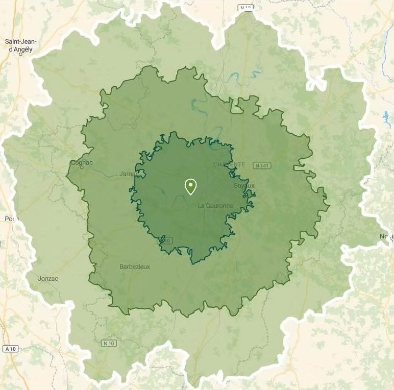 Carte géographique de la Charente (16) avec zones concentriques vertes indiquant le rayon d'action et le périmètre d'intervention pour le service de taxi animalier.